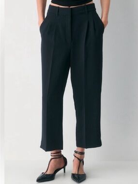 Aritzia Wilfred The Effortless Pant Trouser Cropped Highrise size 2 Black